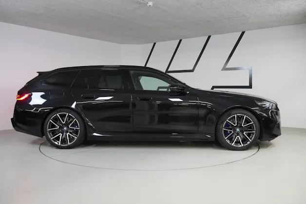 BMW M5 xDrive Touring