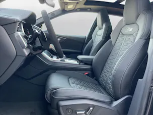 AUDI RSQ8 performance quattro