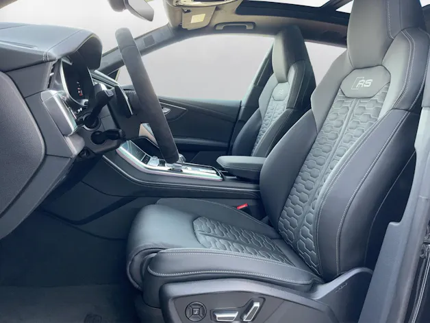 AUDI RSQ8 performance quattro