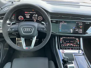 AUDI RSQ8 performance quattro