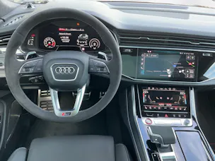 AUDI RSQ8 performance quattro