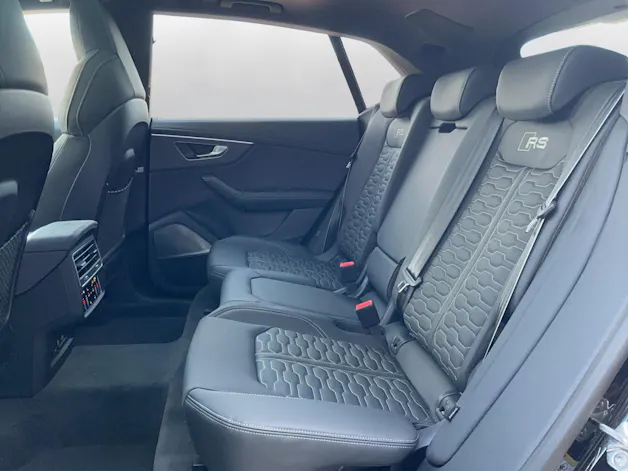 AUDI RSQ8 performance quattro