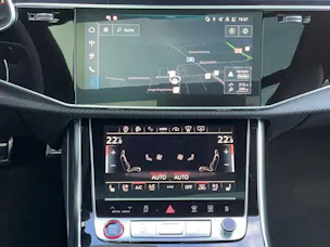 AUDI RSQ8 performance quattro
