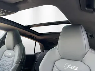AUDI RSQ8 performance quattro