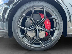 AUDI RSQ8 performance quattro