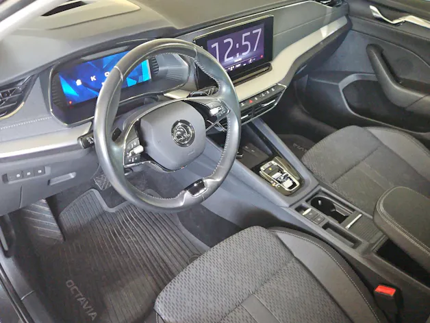 SKODA Octavia Combi 2.0 TSI Style DSG 4x4