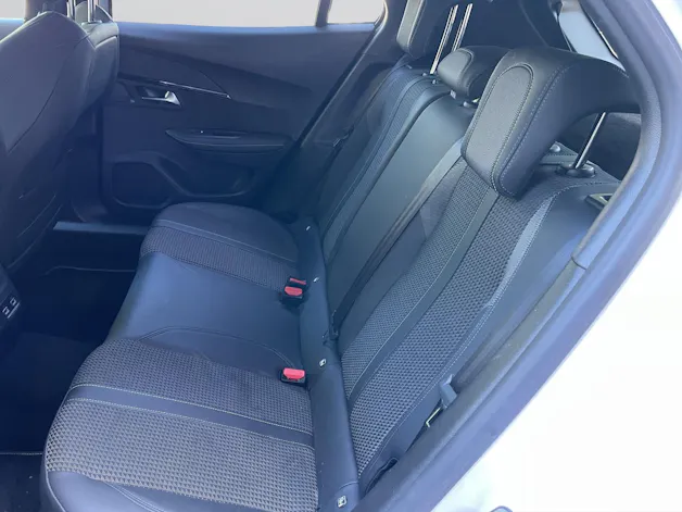 PEUGEOT 2008 1.5 BlueHDi GT Line
