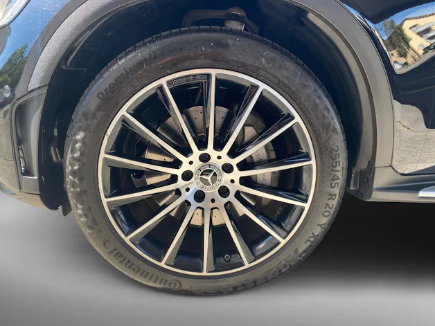 MERCEDES-BENZ GLC 300 AMG Line 4Matic 9G-Tronic