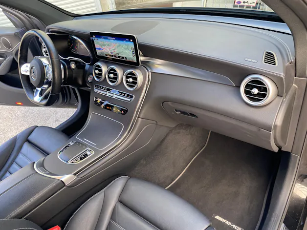 MERCEDES-BENZ GLC 300 AMG Line 4Matic 9G-Tronic
