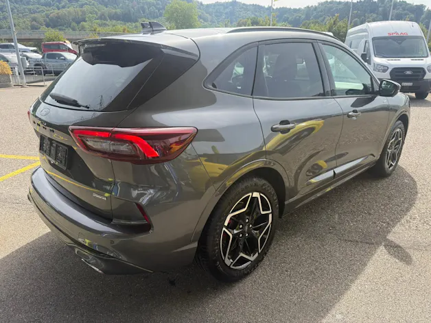 FORD Kuga 2.5 FHEV ST-Line X 4WD