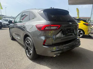 FORD Kuga 2.5 FHEV ST-Line X 4WD