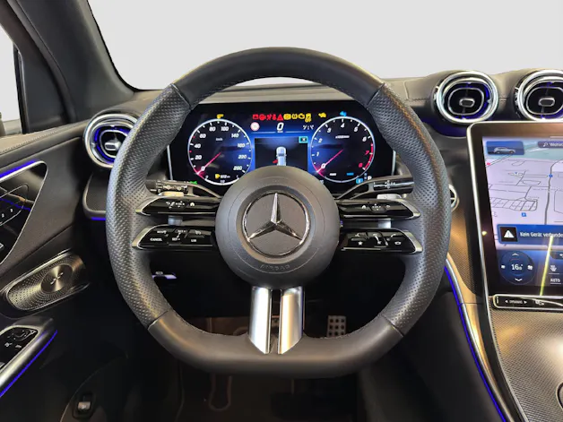 MERCEDES-BENZ GLC 300 AMG Line 4MATIC