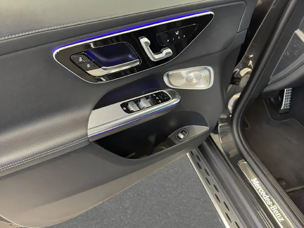MERCEDES-BENZ GLC 300 AMG Line 4MATIC