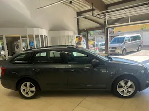 SKODA Octavia Combi 2.0 TDI Ambition 4x4 DSG