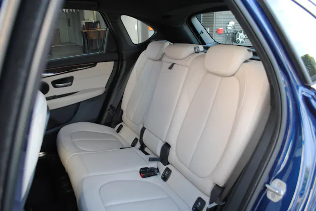 BMW 220i Active Tourer Luxury Line DKG