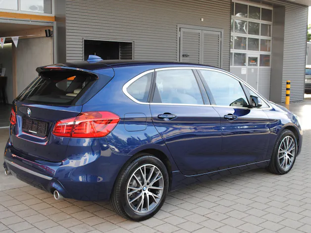 BMW 220i Active Tourer Luxury Line DKG