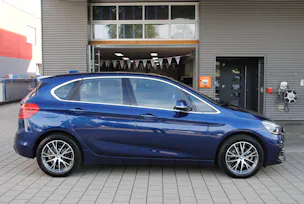 BMW 220i Active Tourer Luxury Line DKG