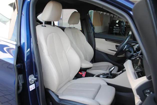 BMW 220i Active Tourer Luxury Line DKG