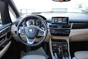 BMW 220i Active Tourer Luxury Line DKG