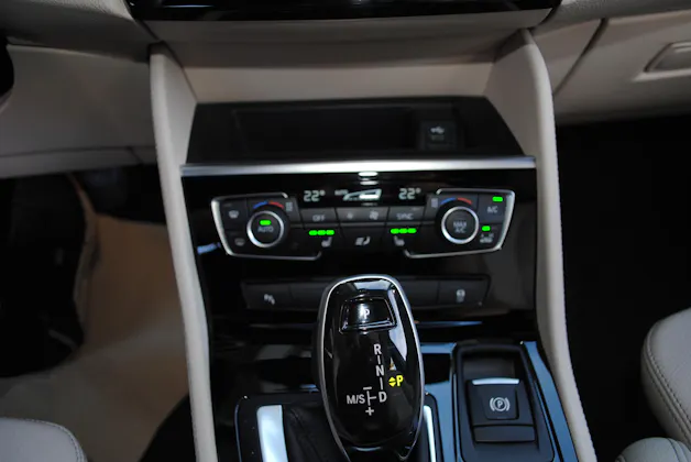 BMW 220i Active Tourer Luxury Line DKG