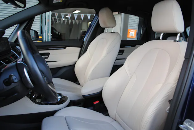 BMW 220i Active Tourer Luxury Line DKG