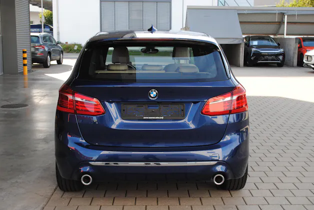 BMW 220i Active Tourer Luxury Line DKG