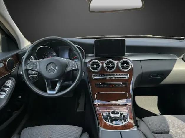 MERCEDES-BENZ C 250 d Avantgarde 4M