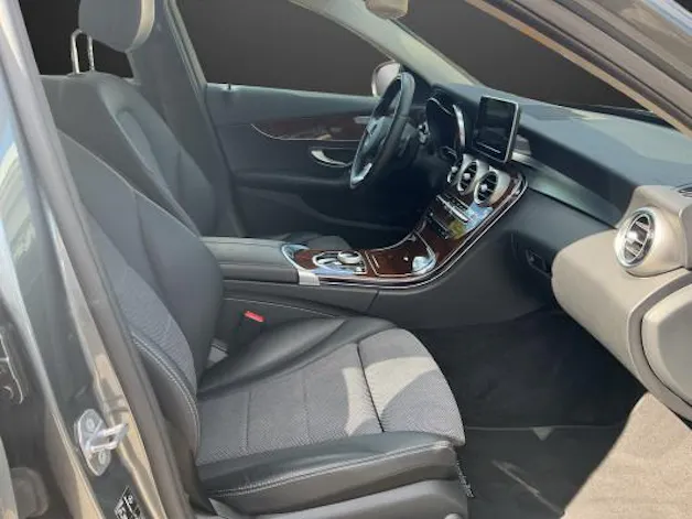 MERCEDES-BENZ C 250 d Avantgarde 4M