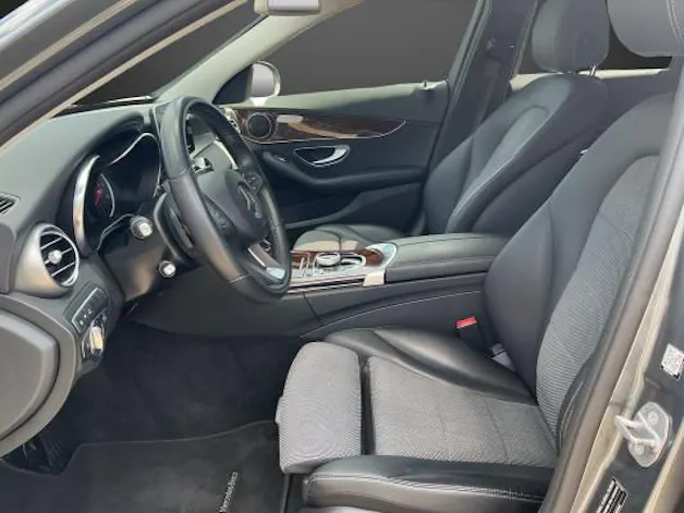 MERCEDES-BENZ C 250 d Avantgarde 4M