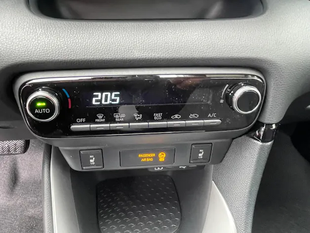 MAZDA 2 Hybrid Centre-line