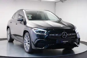 MERCEDES-BENZ GLA 220d 4Matic AMG Line 8G-DCT *AHK* *Panorama*