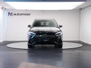 MERCEDES-BENZ GLA 220d 4Matic AMG Line 8G-DCT *AHK* *Panorama*