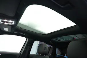 MERCEDES-BENZ GLA 220d 4Matic AMG Line 8G-DCT *AHK* *Panorama*