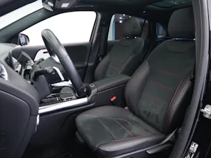 MERCEDES-BENZ GLA 220d 4Matic AMG Line 8G-DCT *AHK* *Panorama*