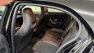 MERCEDES-BENZ A 250 AMG Line 7G-DCT