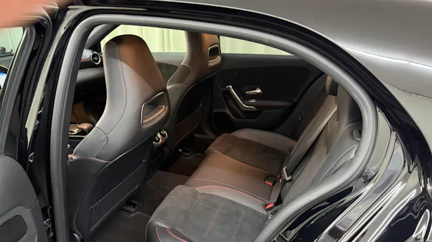 MERCEDES-BENZ A 250 AMG Line 7G-DCT