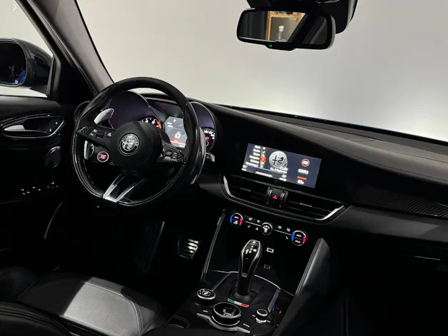 ALFA ROMEO Giulia 2.0 Veloce Q4 Automatic | CH |