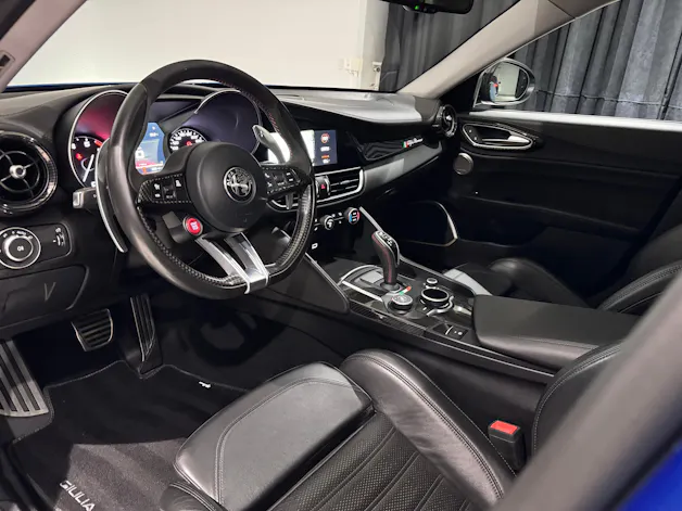 ALFA ROMEO Giulia 2.0 Veloce Q4 Automatic | CH |