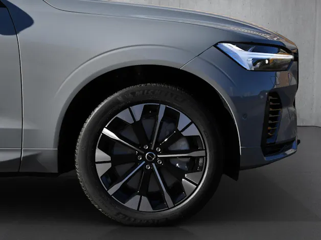 VOLVO XC60 T6 eAWD PluginHybrid Ultra Dark Geartronic