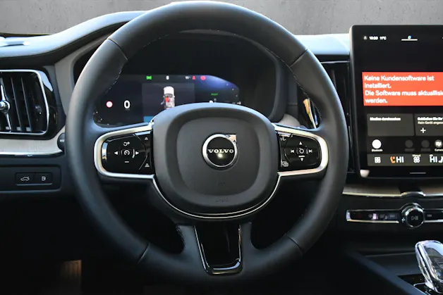 VOLVO XC60 T6 eAWD PluginHybrid Ultra Dark Geartronic