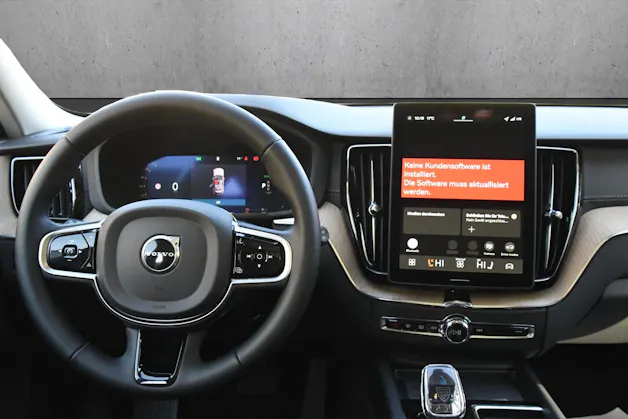 VOLVO XC60 T6 eAWD PluginHybrid Ultra Dark Geartronic