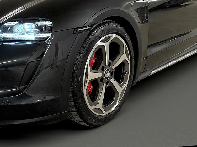PORSCHE Taycan 4S Cross Turismo