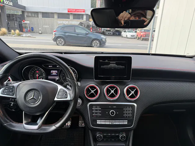 MERCEDES-BENZ A 250 AMG Line 4Matic 7G-DCT *PANORAMA*LED*NIGHT PACK*