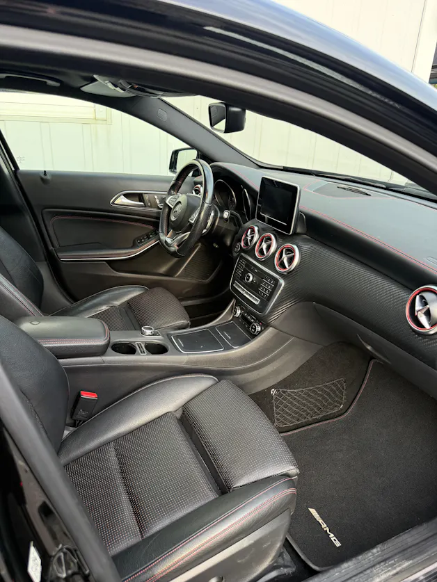 MERCEDES-BENZ A 250 AMG Line 4Matic 7G-DCT *PANORAMA*LED*NIGHT PACK*