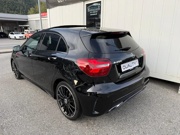 MERCEDES-BENZ A 250 AMG Line 4Matic 7G-DCT *PANORAMA*LED*NIGHT PACK*
