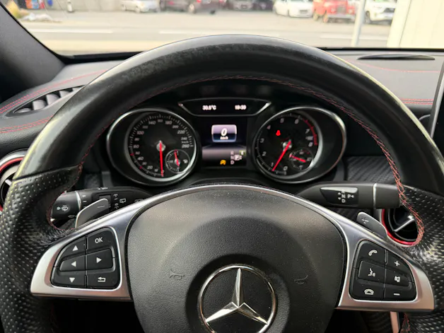 MERCEDES-BENZ A 250 AMG Line 4Matic 7G-DCT *PANORAMA*LED*NIGHT PACK*