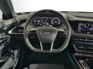 AUDI e-tron GT quattro