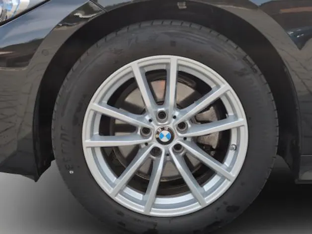 BMW 320d xDrive 48V Touring