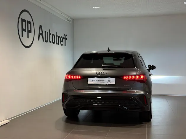 AUDI A3 Sportback TFSI 150 kW quattro S line S tronic