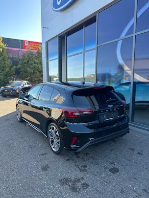 FORD Focus 1.0i EcoB Hybrid 155 ST-Line Vignale